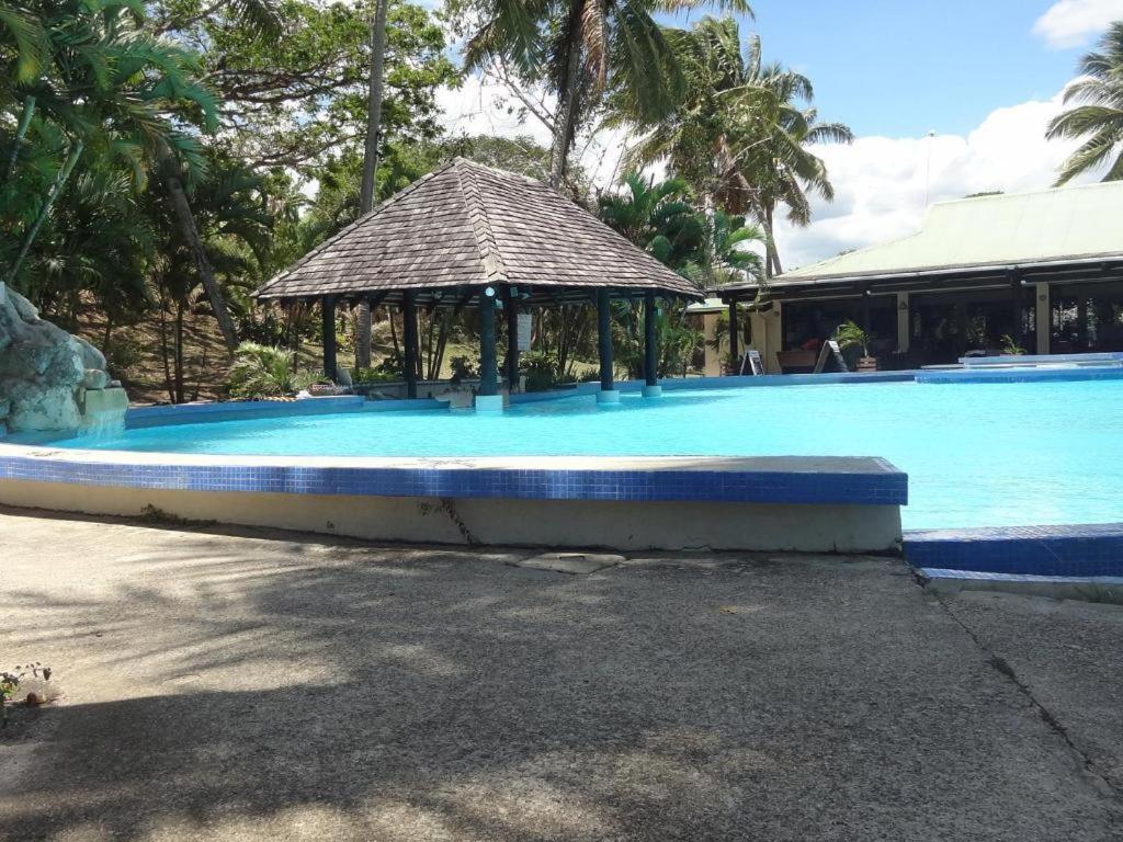 Anchorage Beach Resort Viseisei Bagian luar foto